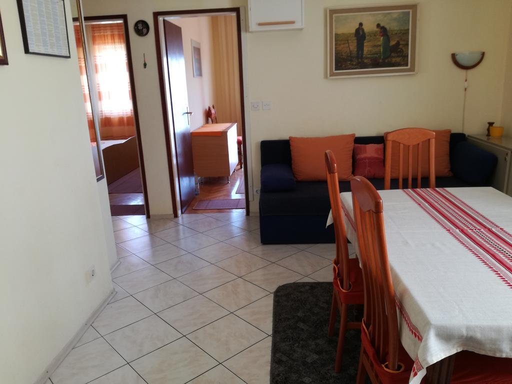 Apartments Dragan Trogir Exterior photo