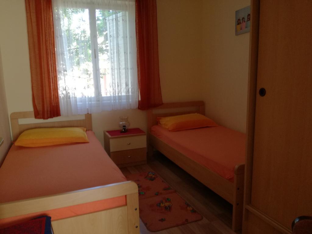 Apartments Dragan Trogir Exterior photo